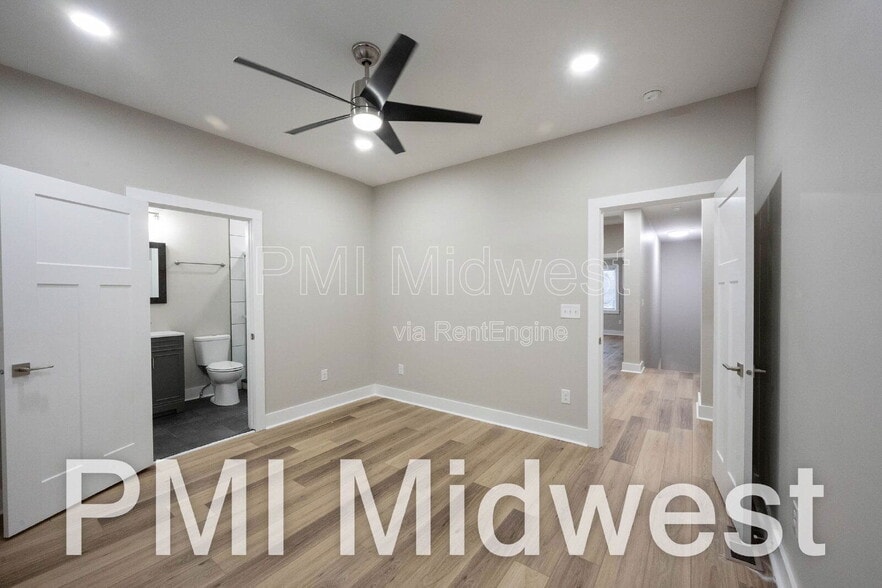 Building Photo - 20 Schiller St