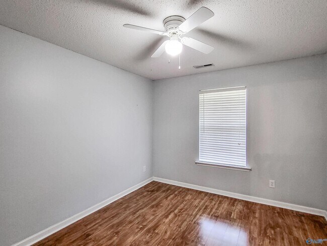 Building Photo - 157 Garden Brook Dr