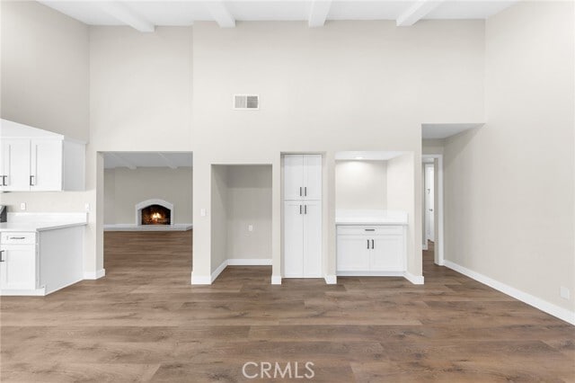 Building Photo - 596 Vista Rambla