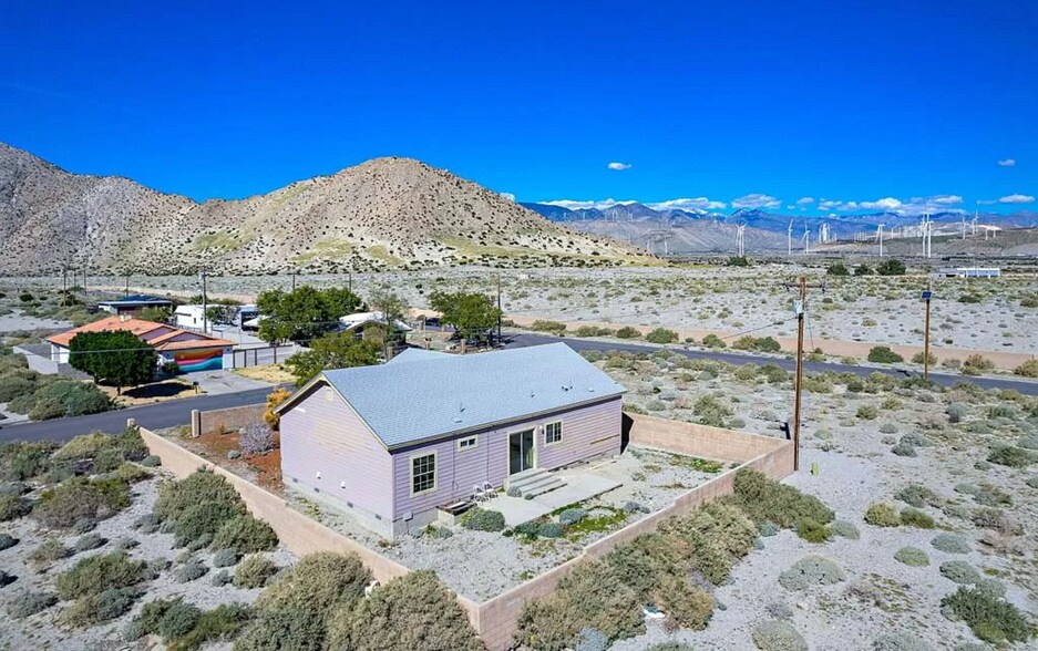 Building Photo - 15780 Coral St