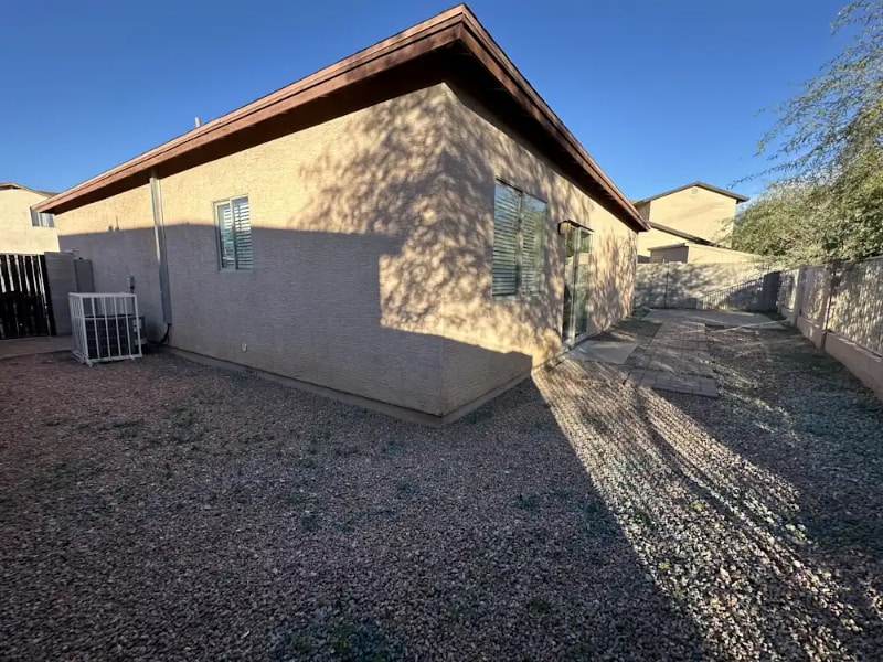 Building Photo - 834 E Minton St