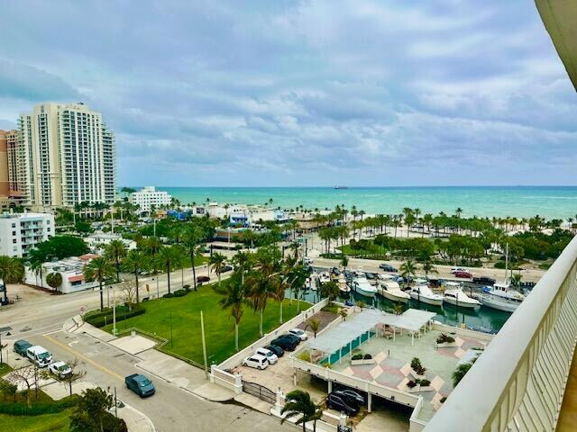 Building Photo - 1 Las Olas Cir