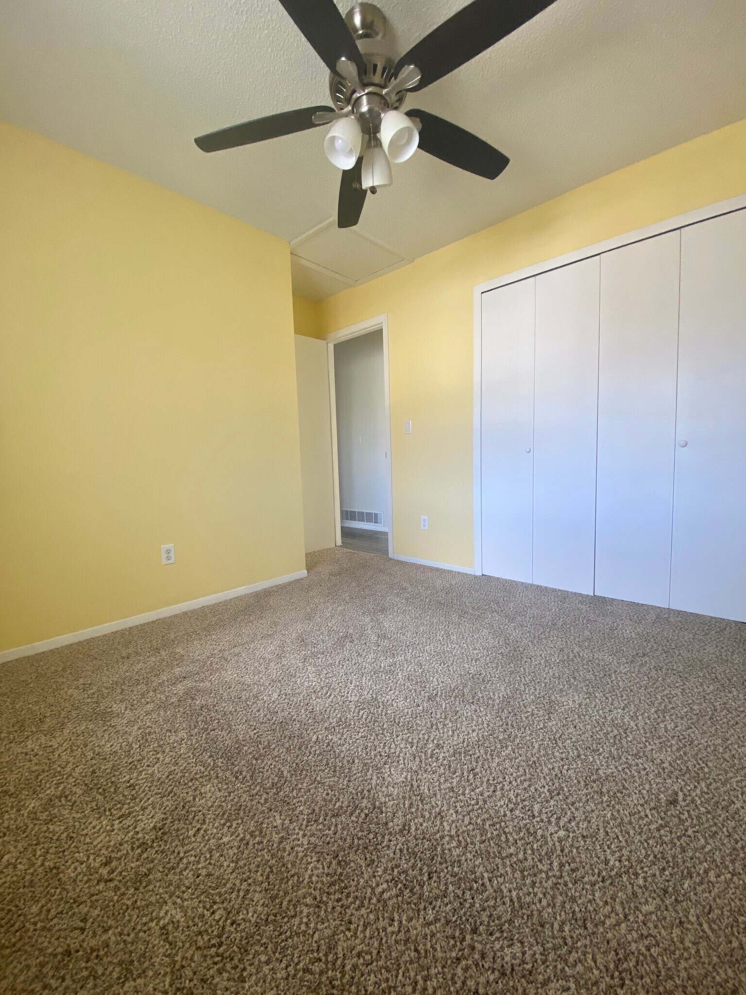 Building Photo - 325 Catalina Dr