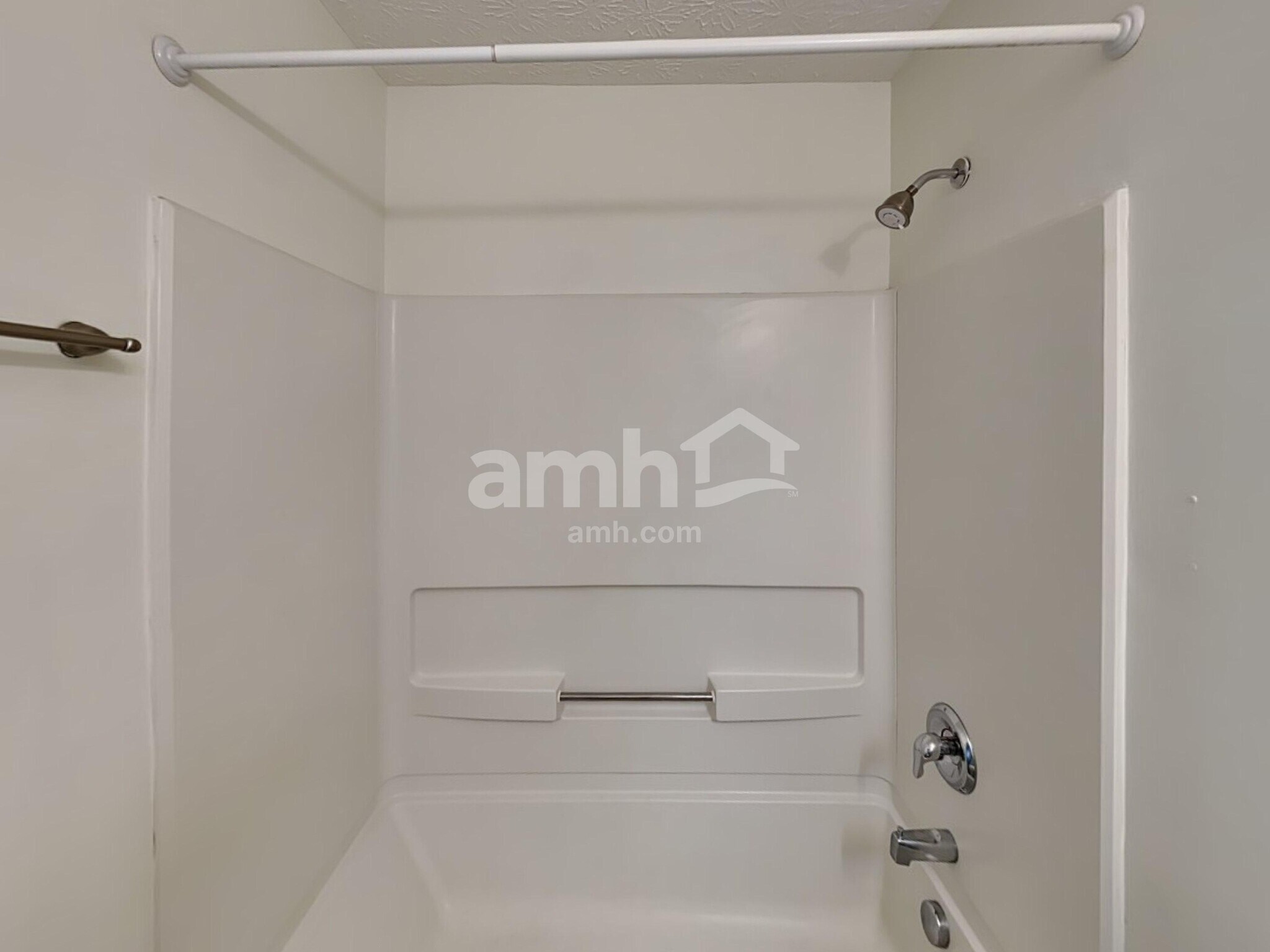 Building Photo - 7504 Hemrich Dr