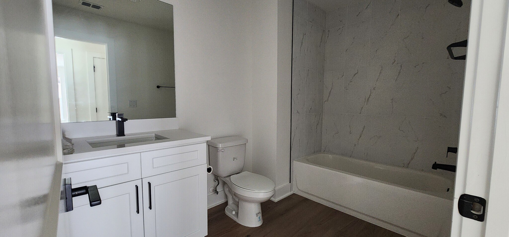2nd Bathroom - 2027 Peel Ave