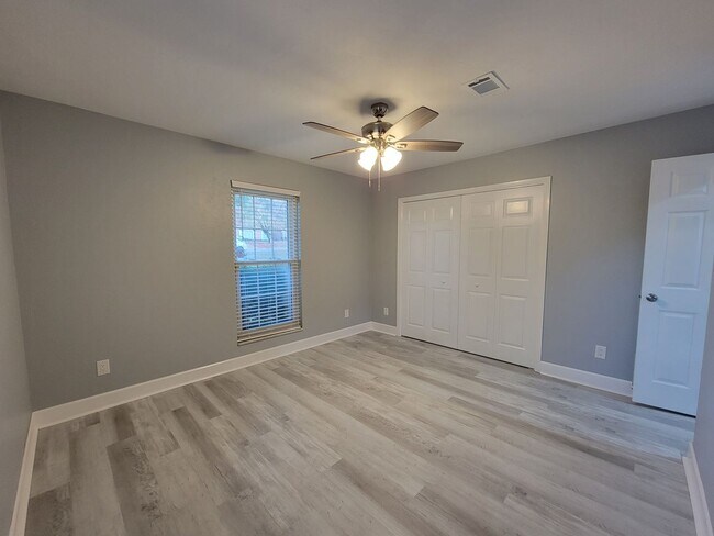 Building Photo - 4 bedroom house for rent in NE Tallahassee for $3250 with a 2 car garage, wood floors