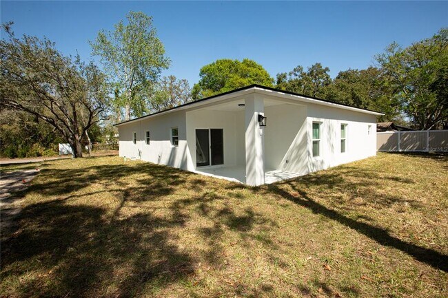 Building Photo - 9445 Eldridge Rd