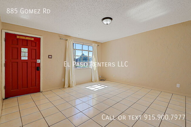 Building Photo - 885 Gomez Rd