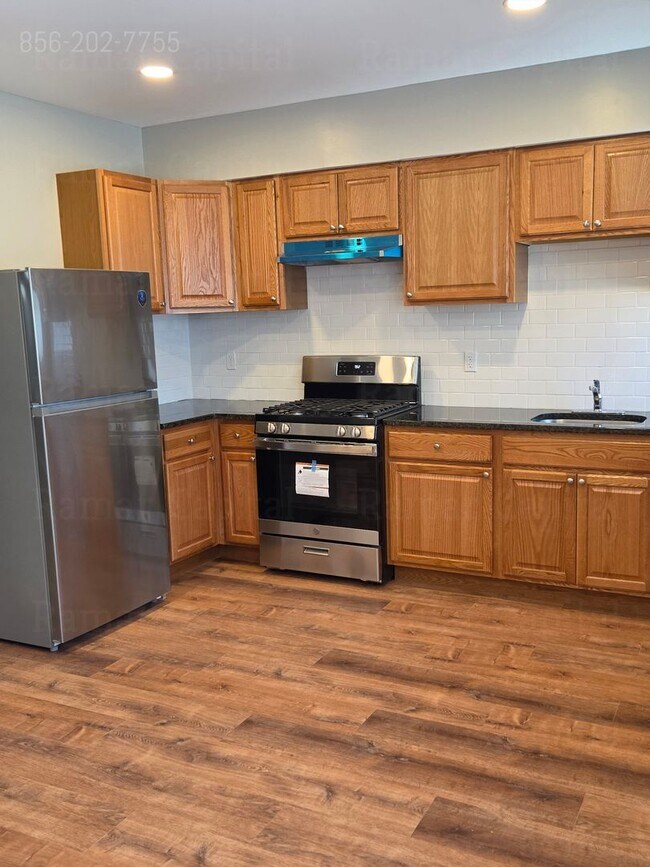 Building Photo - Charming 3-Bedroom Home with Spacious Gated Yard