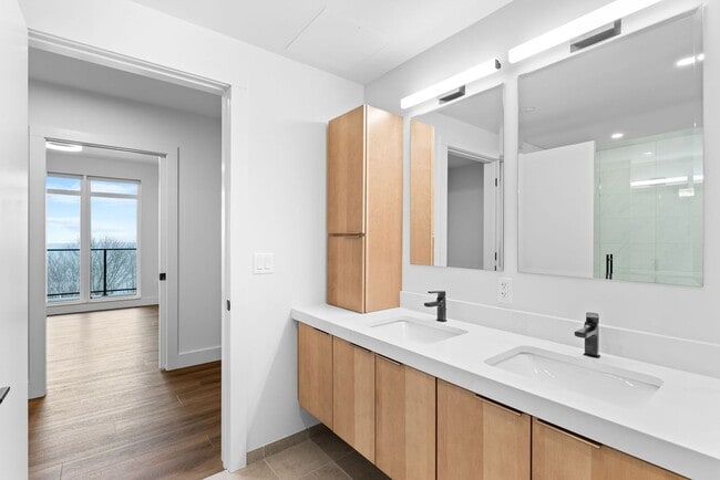 Building Photo - Wrap-Around Balcony Living - 2 Bedroom in ...
