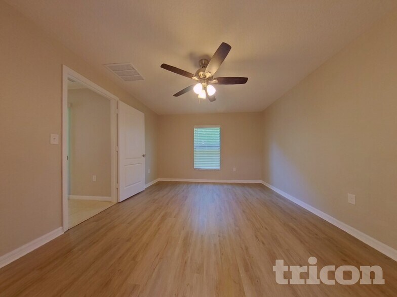 Building Photo - 2786 Flynn St