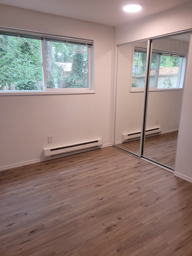 Building Photo - 18320 Hurst Rd