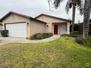 Building Photo - Northwest Home with Pool