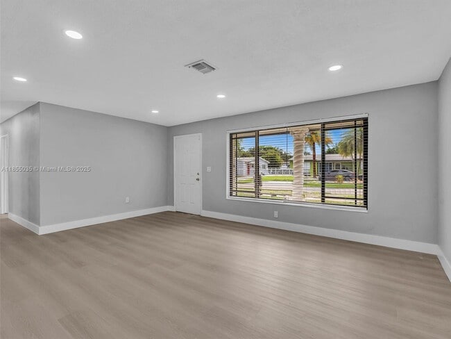 Building Photo - 19021 NW 23rd Ct