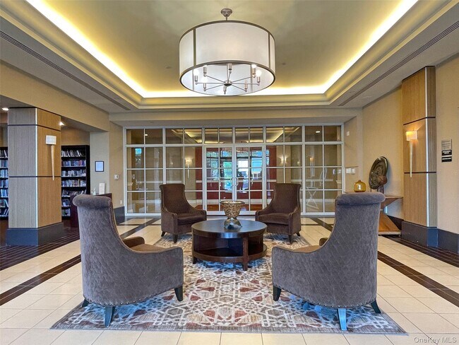 Building Photo - 300 Mamaroneck Ave