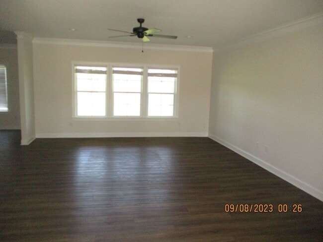 Building Photo - Blue Oak Way,  117