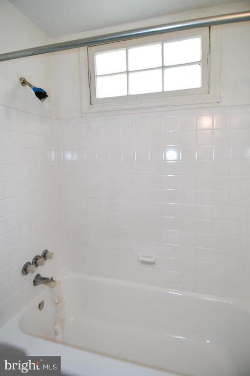Building Photo - 1314 Downing Pl NE
