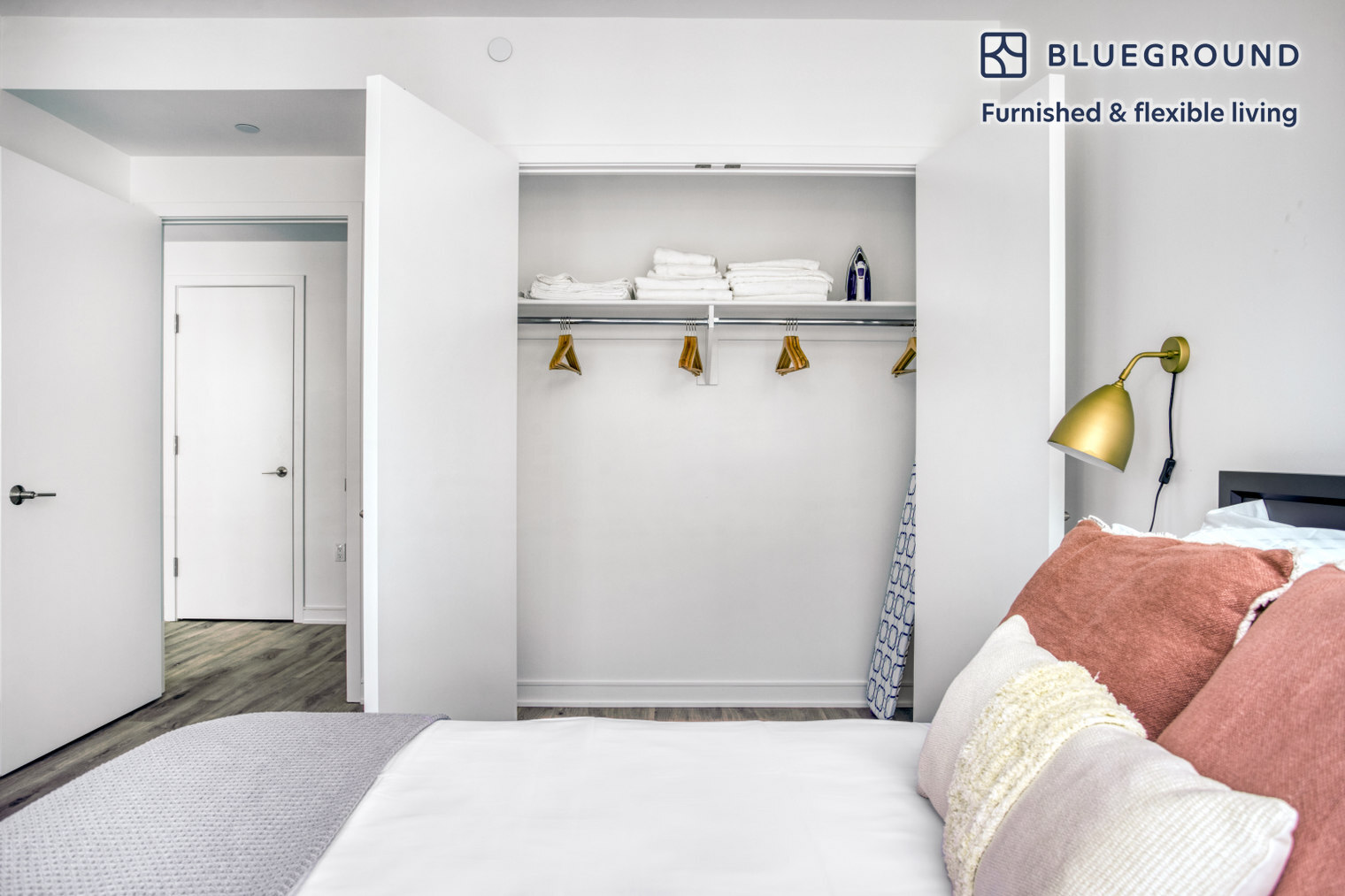 Building Photo - 949 1st St SE