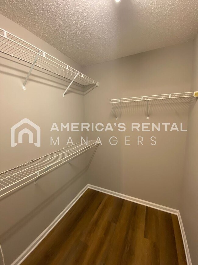 Building Photo - DEPOSIT PENDING!!! - Home for rent in Tuscaloosa! Available to View Now!