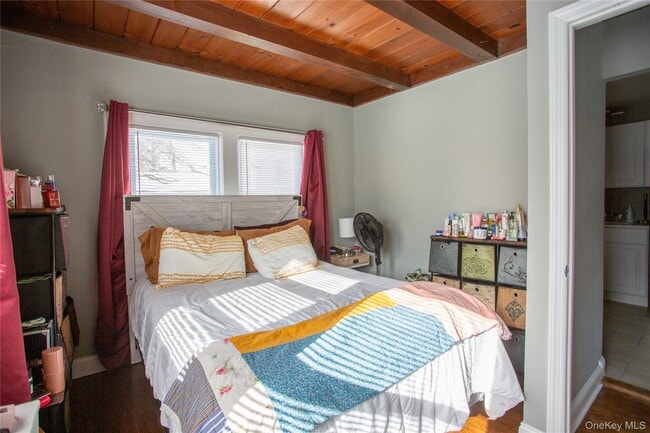 Building Photo - 261 Rutland Rd