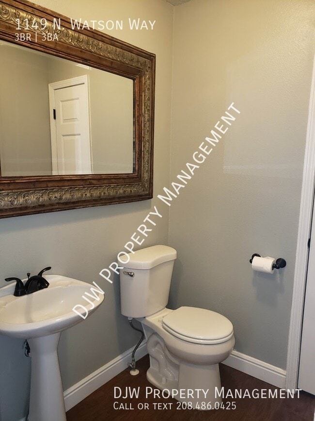 Building Photo - Experience A Modern Lifestyle!!!
