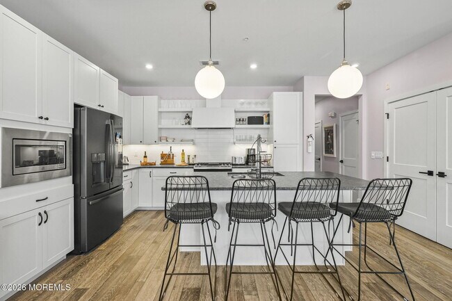 Building Photo - 300 Asbury Ave