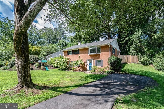 Building Photo - 6508 Berkshire Dr
