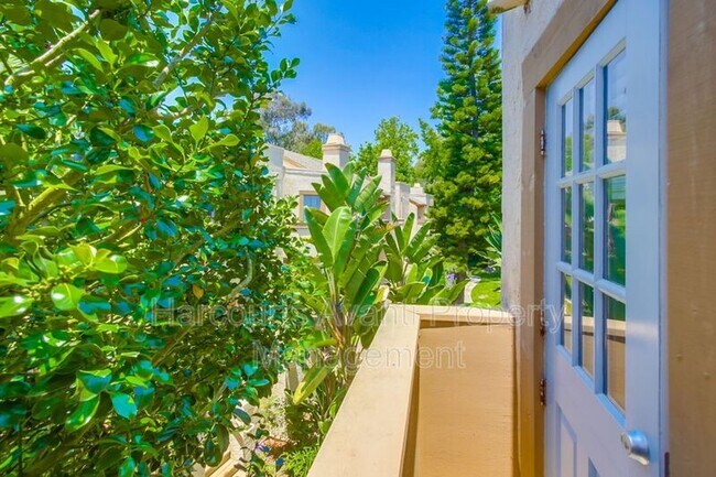 Building Photo - 3268 Via Marin