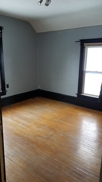 Building Photo - 1123 Beltrami Ave NW