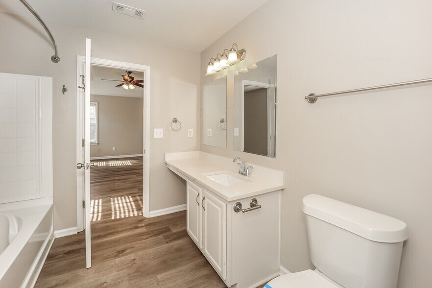 Building Photo - 157 Paxton Pl