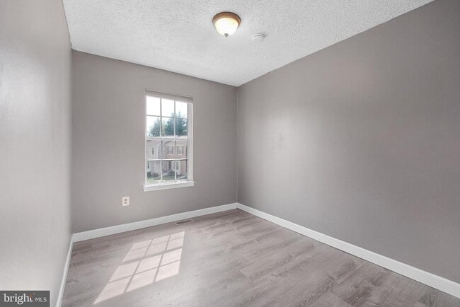 Building Photo - 18931 Birdseye Dr