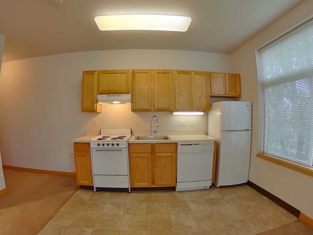 Kitchen - 1415 SW Alder St