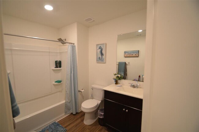 Building Photo - 13706 Mussel Rn