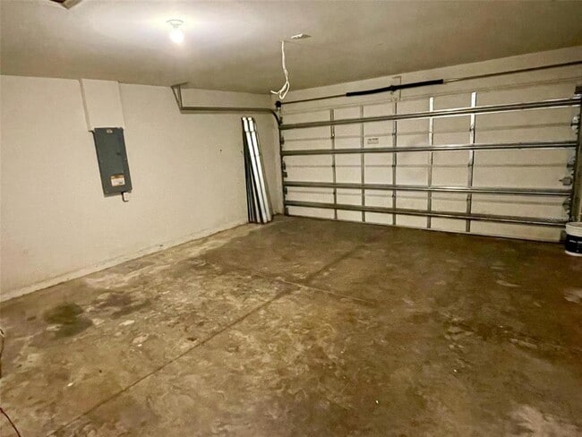 Building Photo - 5521 Gillot Blvd