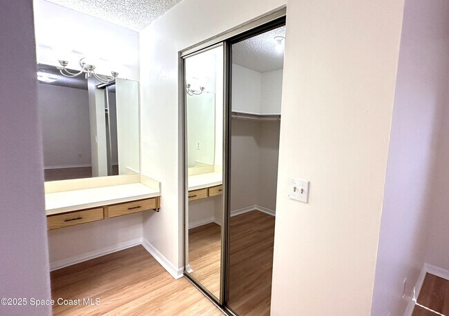 Building Photo - 3807 Jupiter Blvd SE