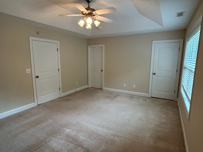 Building Photo - End Unit 3 Bed | 2.5 Bath Townhouse in Cha...