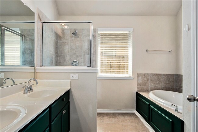 Building Photo - 7043 Birnam Garden Lane