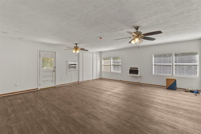 Building Photo - 8206 Sunflower Dr