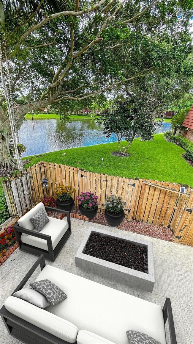 Building Photo - 9977 NW 6th Ct