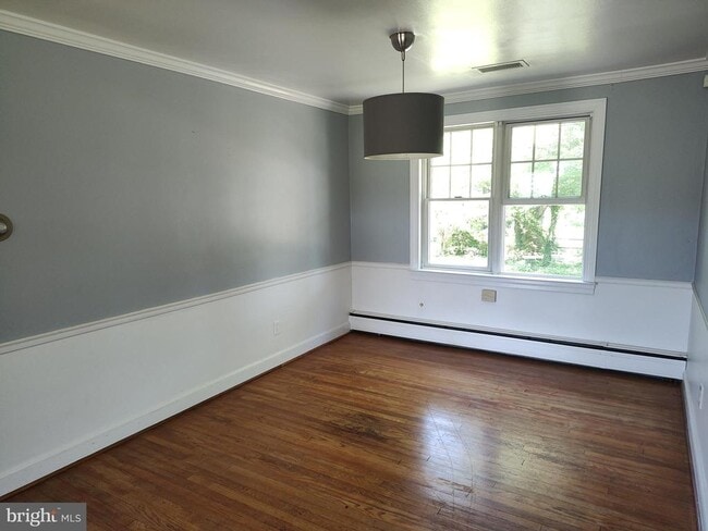Building Photo - 15400 Mt Calvert Rd