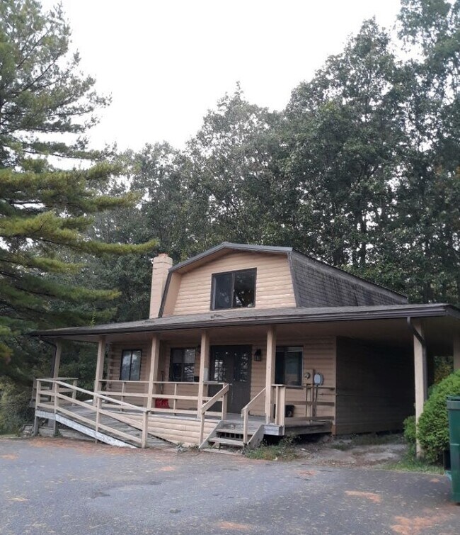 14703 Garrett Hwy 14703 Garrett Hwy Oakland MD 21550 Apartment Finder