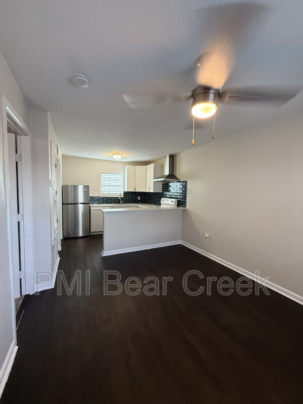 Building Photo - 1824 Thonig Rd