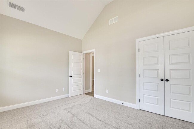 Building Photo - 136 Tanager Ln