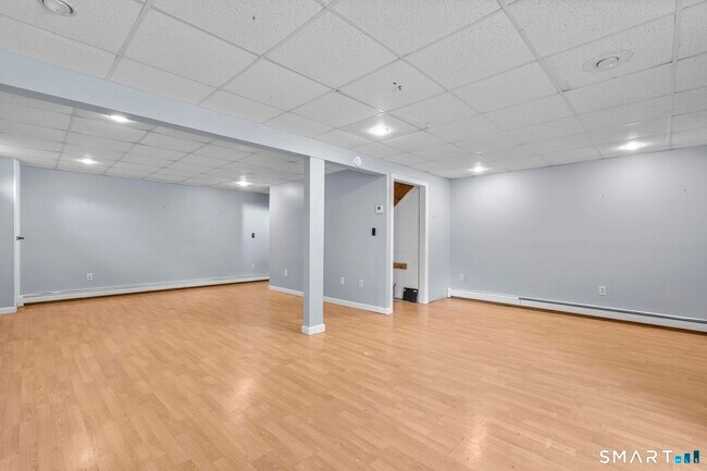 Building Photo - 103 Birch Rd