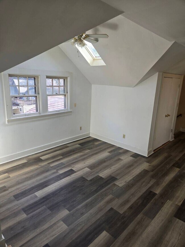 Building Photo - 3746 W 39th St