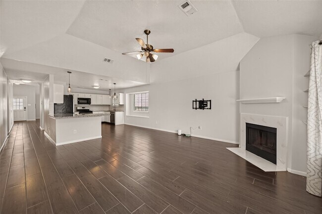 Building Photo - 22619 Old Church Ln