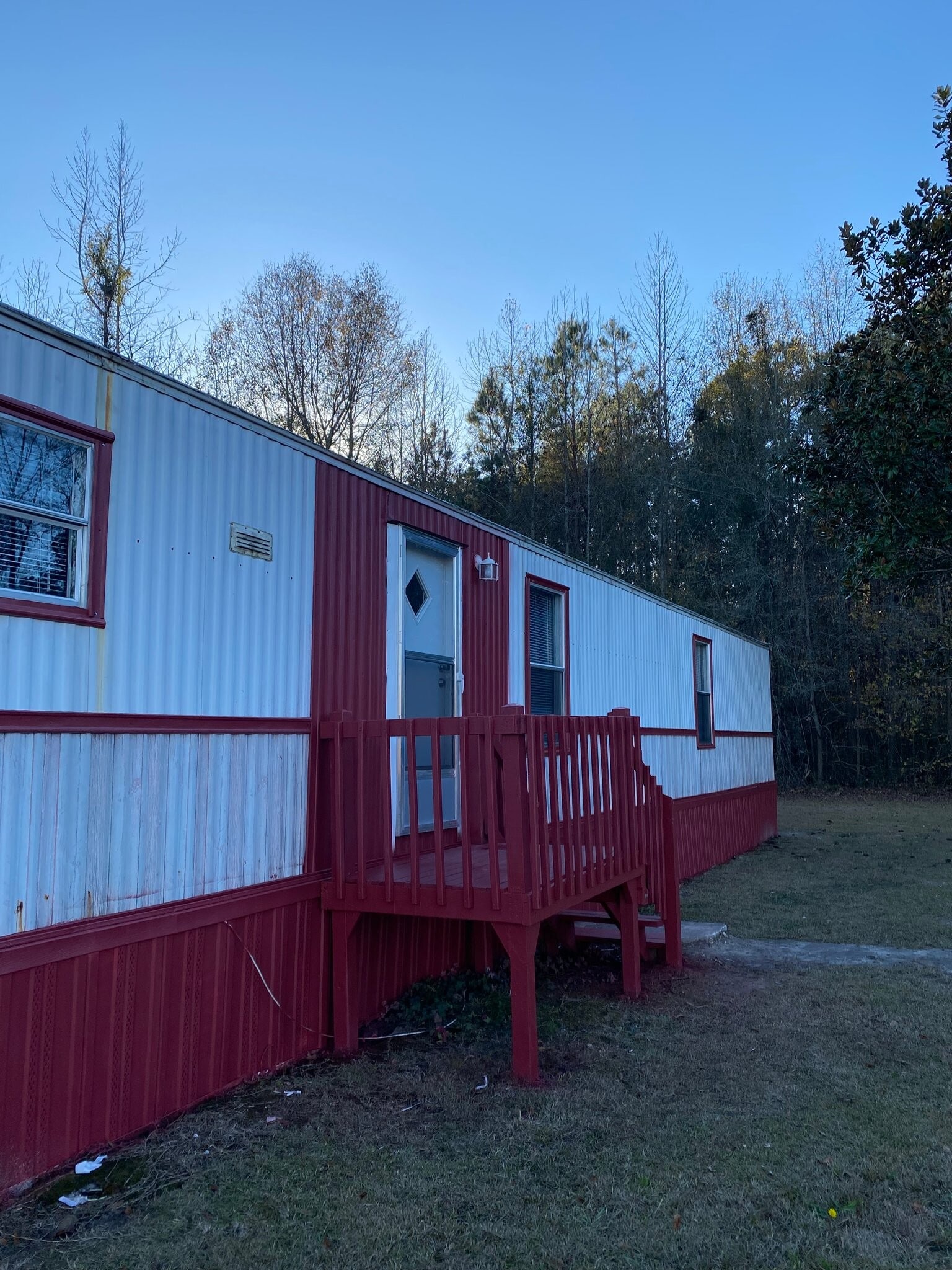 Building Photo - 401 Academy Ln