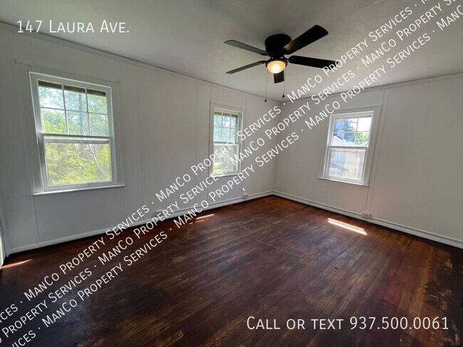 Building Photo - 147 Laura Ave