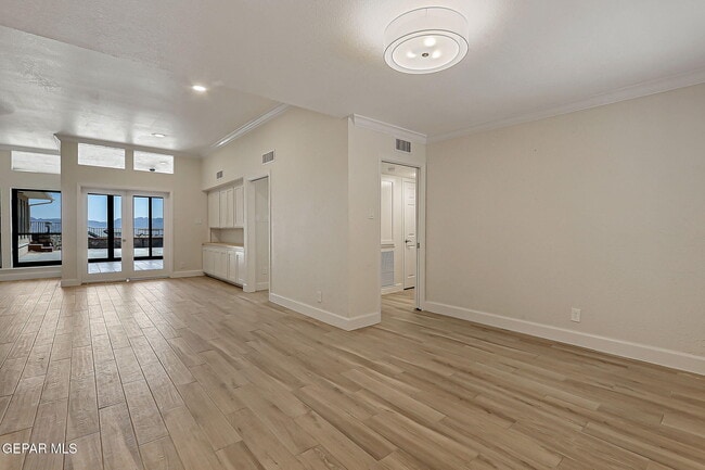Building Photo - 5808 Kingsfield Ave