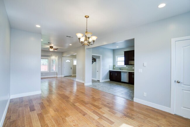 Building Photo - Jyoty